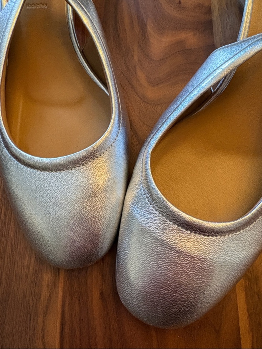 Aeyde Romy Laminated Metallic Silver Pumps - Picture 8 of 15